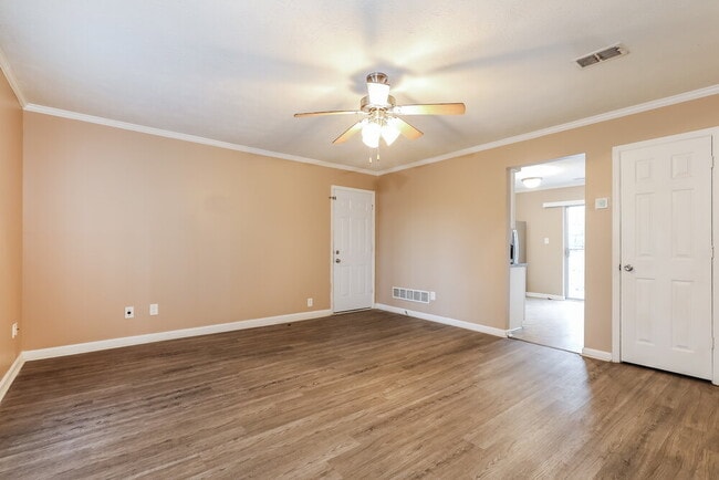 Building Photo - 11010 Highridge Ct