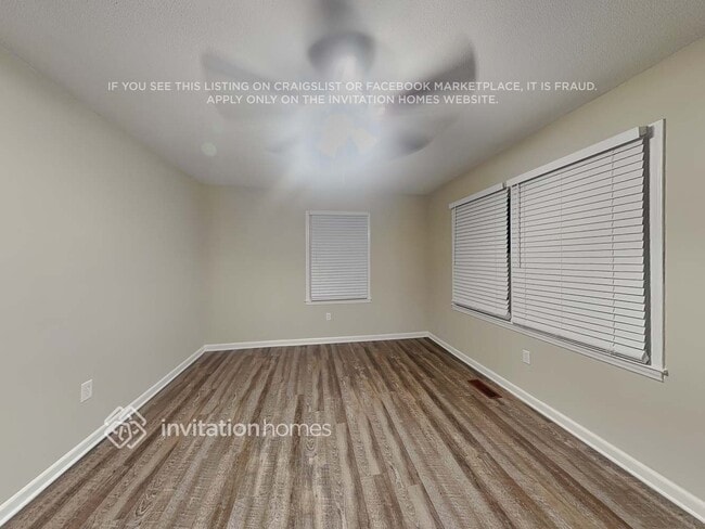 Building Photo - 90 Hillcrest Ave SE