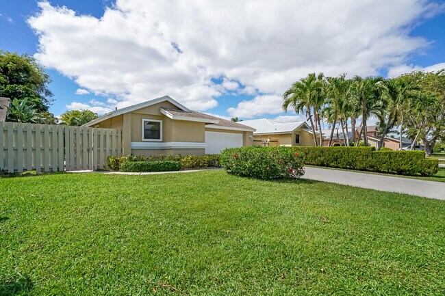 Building Photo - 1080 NW 19th Terrace