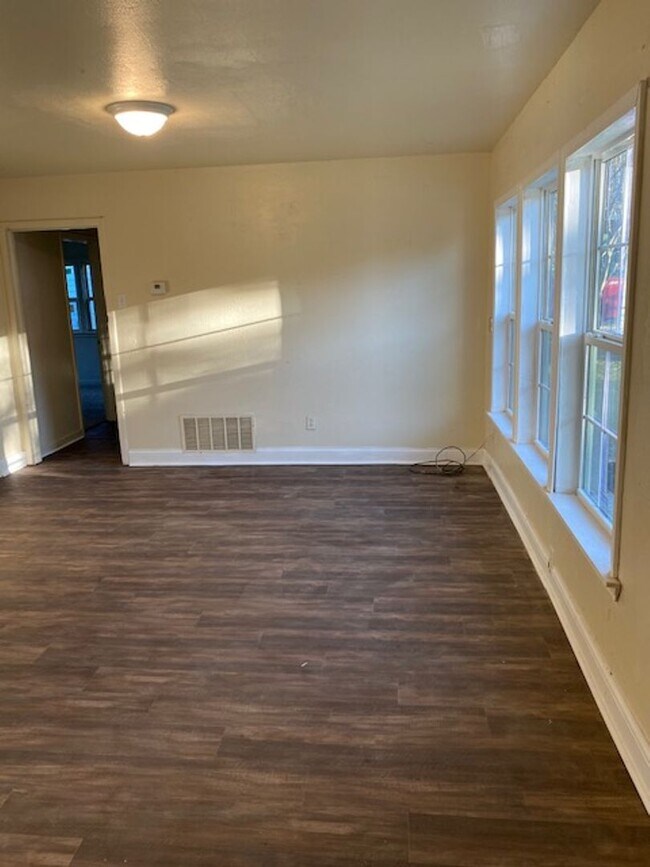 Foto del edificio - 2120 Jane St