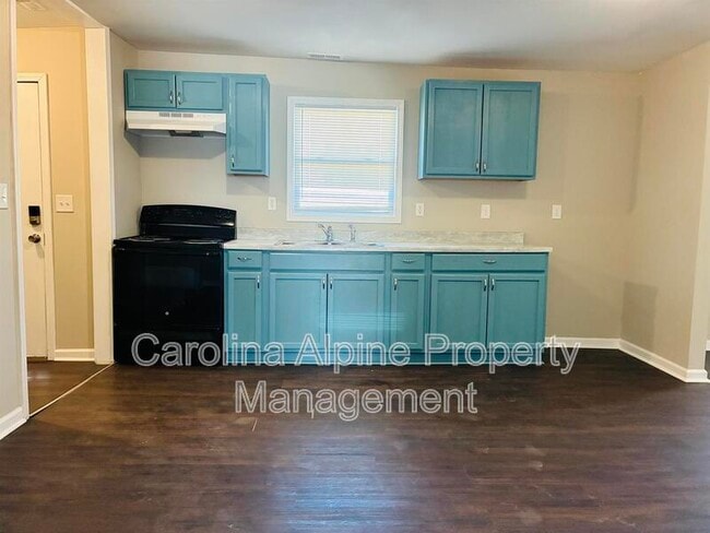 Foto del edificio - 317 N Dilling St