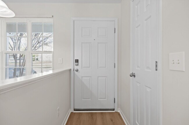 Foto del edificio - 8024 River Watch Lane