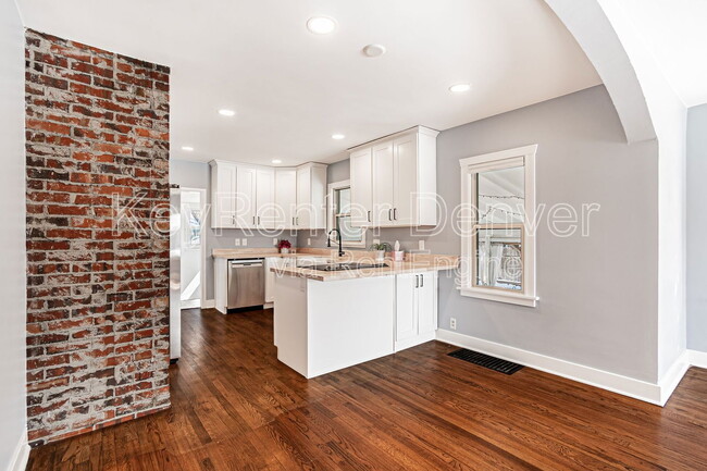 Foto del edificio - 890 Depew St