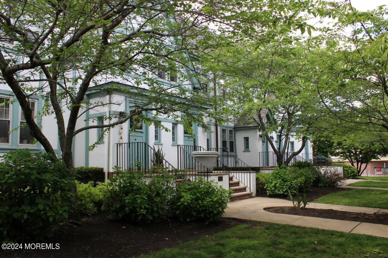 Primary Photo - 186 Broad St
