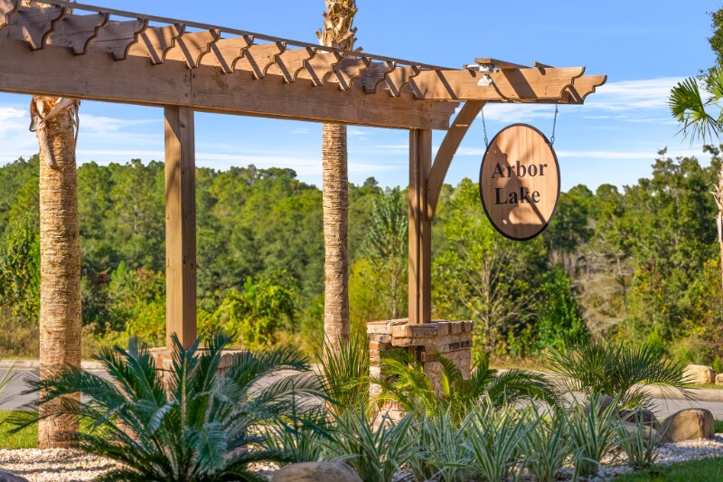 Foto principal - 730 Arbor Lake Dr