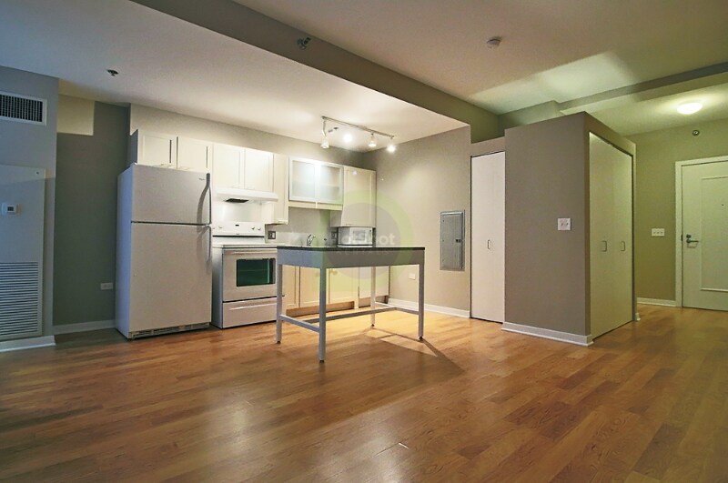 Foto principal - 175 W Randolph St