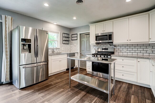 Foto del edificio - 7011 Neff St