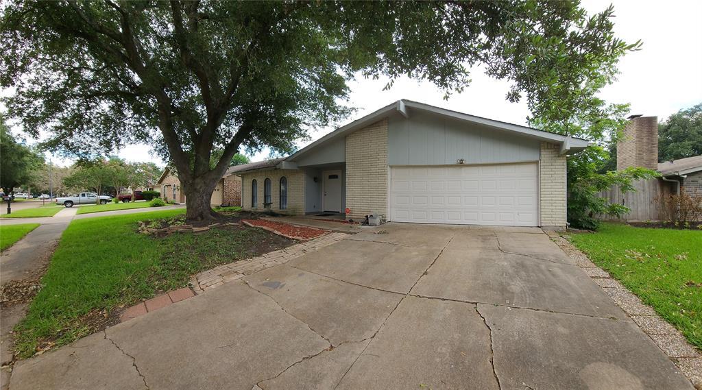 Primary Photo - 2123 Quail Valley E Dr