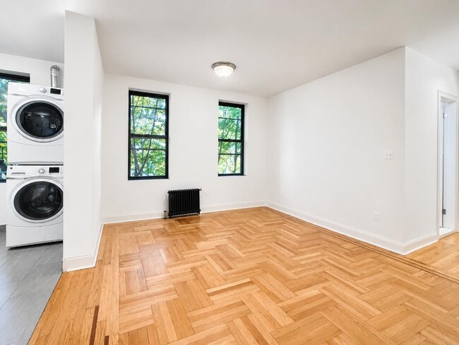 Building Photo - 282 Cabrini Blvd