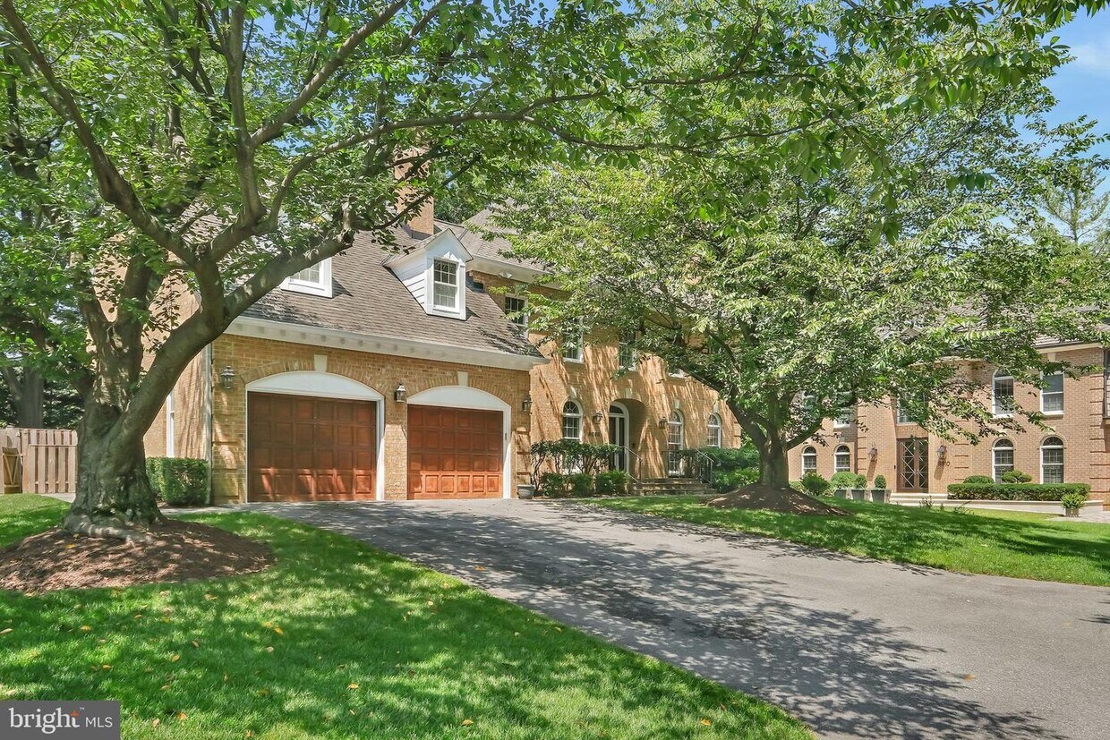 8808 Platt Ridge Dr, Chevy Chase, MD 20815 House Rental in Chevy Chase, MD