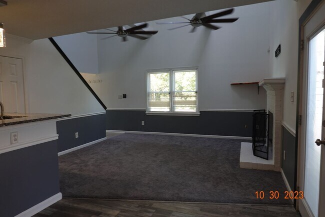 Foto del edificio - 3 Bedroom 2 Bath Townhome for Rent in York...