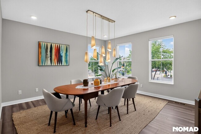 Building Photo - 9540 Park Meridian Dr