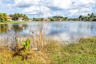 Building Photo - 2994 Oakbrook Dr