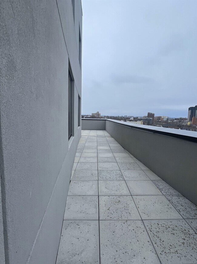 Foto del edificio - 144 Summit Ave