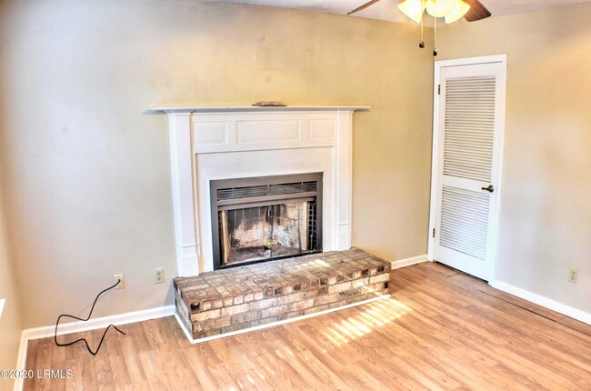 Building Photo - 701 Island Pines