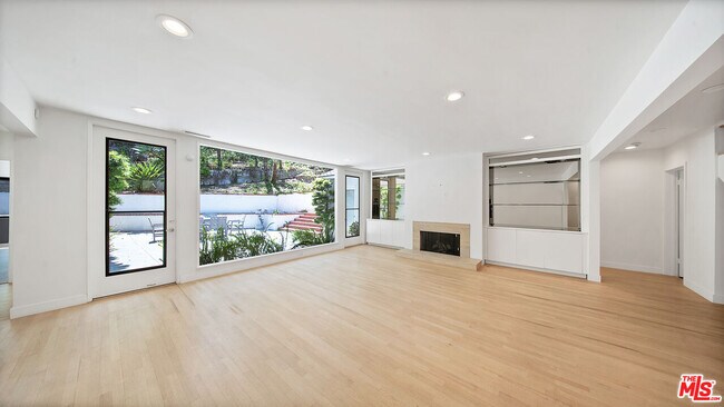 Building Photo - 539 Levering Ave