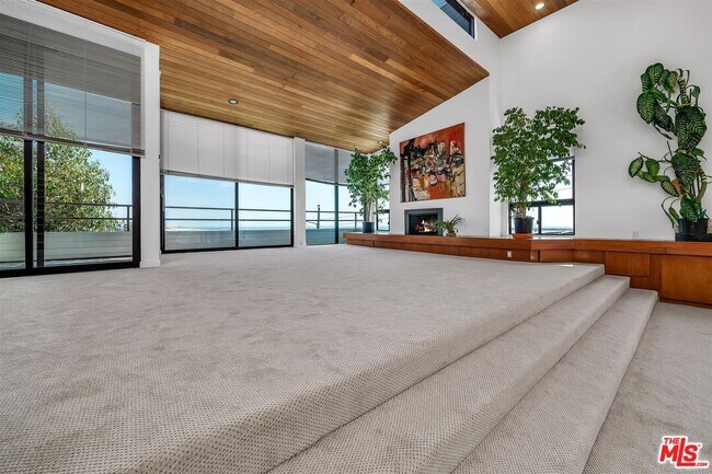 Building Photo - 15 Via Marina Ct