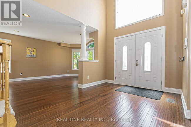 Building Photo - 493 Sandalwood Ct
