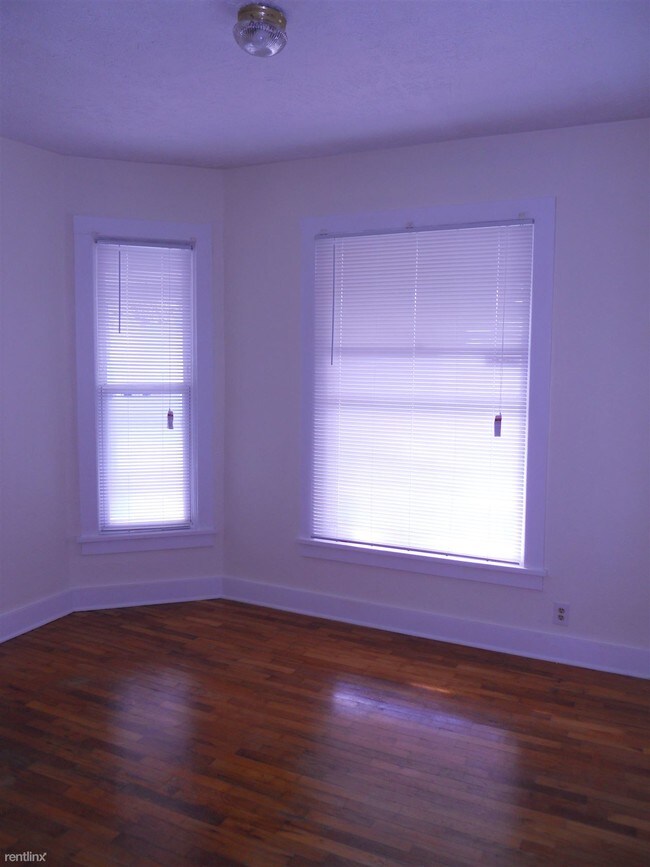 Foto del edificio - 800 College Ave NE