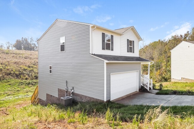 Building Photo - 6405 Century Ln