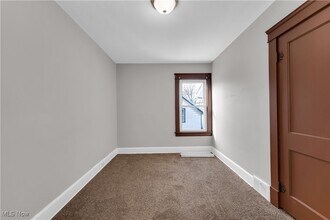 Building Photo - 788 E 156th St