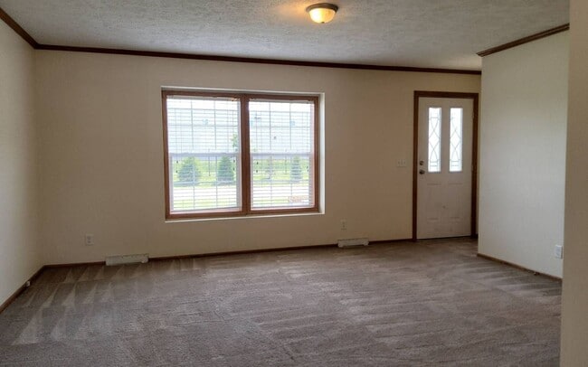 Building Photo - 201 Olive St