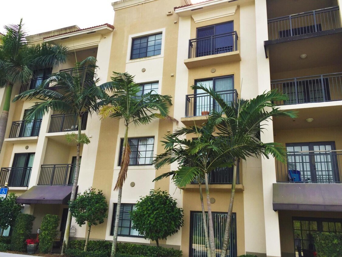 4801 PGA Boulevard Unit 2201, Palm Beach Gardens, FL 33418 Condo for