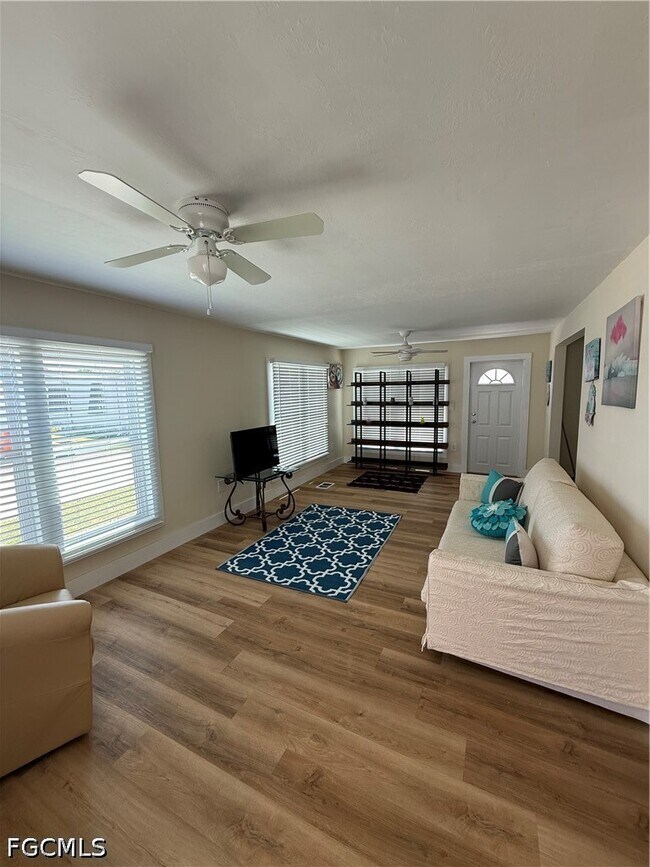 Foto del edificio - 2112 Ixora Ct