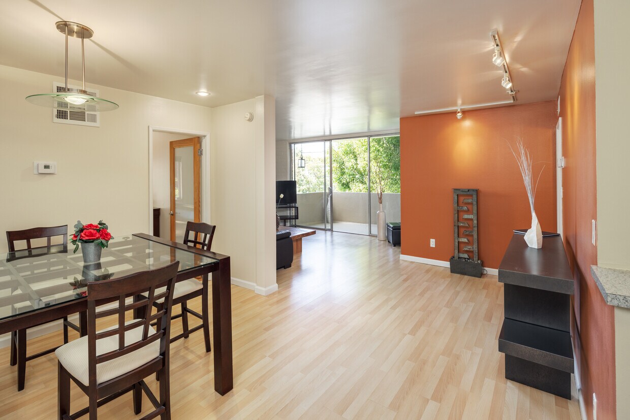 Foto principal - 11750 W Sunset Blvd