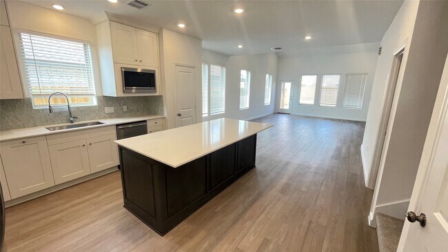 Foto del edificio - 30310 Tall Fescue Dr