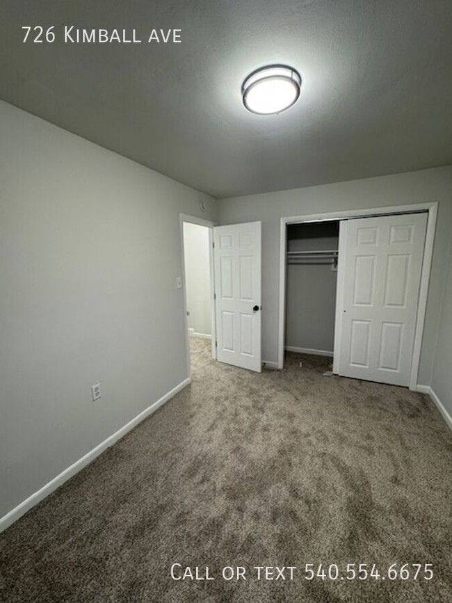 Building Photo - 726 Kimball Ave