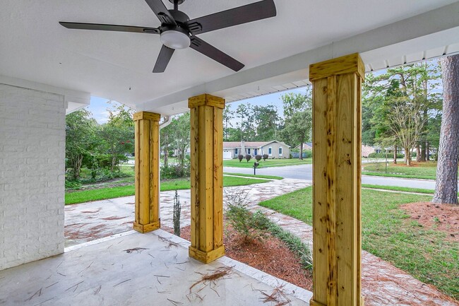Building Photo - Stunning Summerville Rental FULLY Renovate...