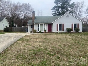 Building Photo - 6621 Pinta Ct
