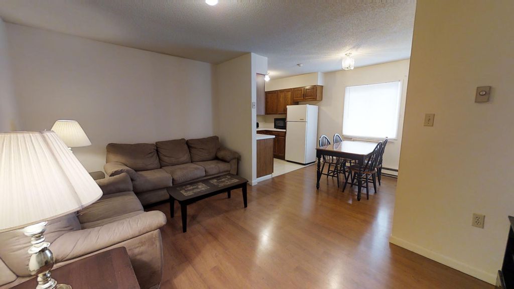 Foto principal - 926 Washington Blvd