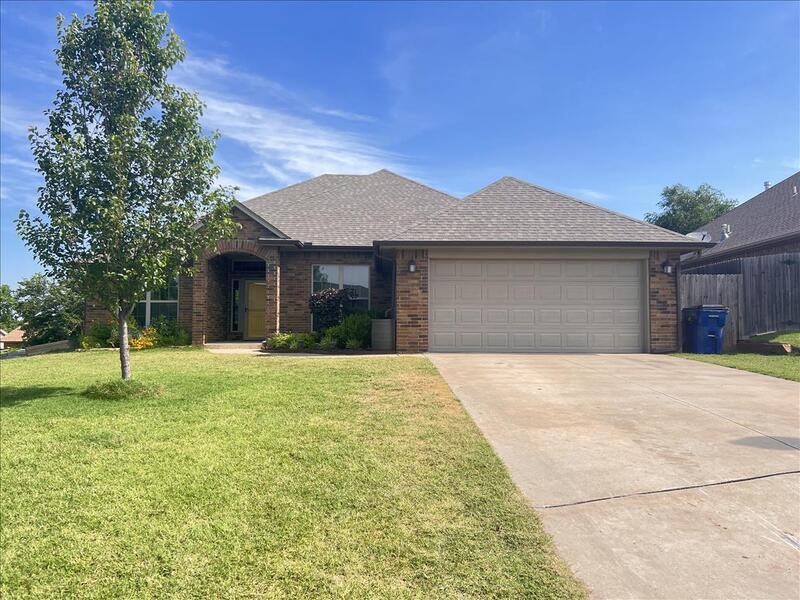 4633 Grand Ave, Noble, OK 73068 House for Rent in Noble, OK