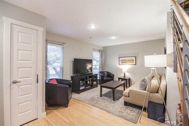 Foto del edificio - 3214 Clawson Rd