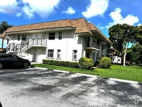 Building Photo - 7111 SW 129th Ave
