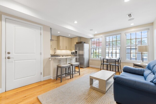 Foto del edificio - 802 E 3rd St