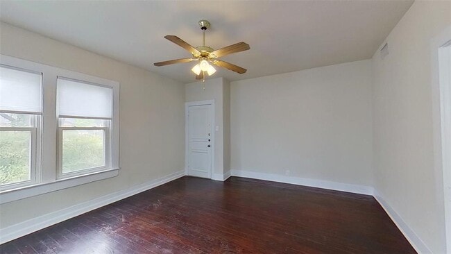 Building Photo - 1607 S Austin Ave