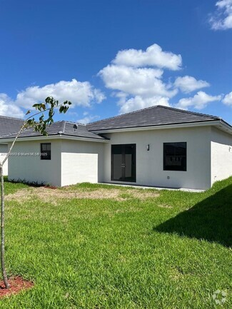 Building Photo - 14430 SW 18th St