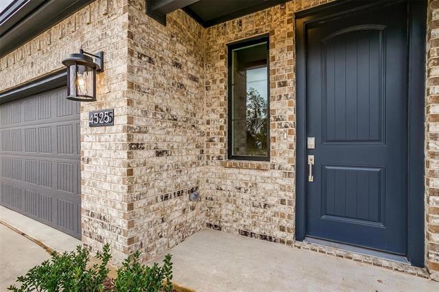 Building Photo - 4532 Hogan's Alley Dr
