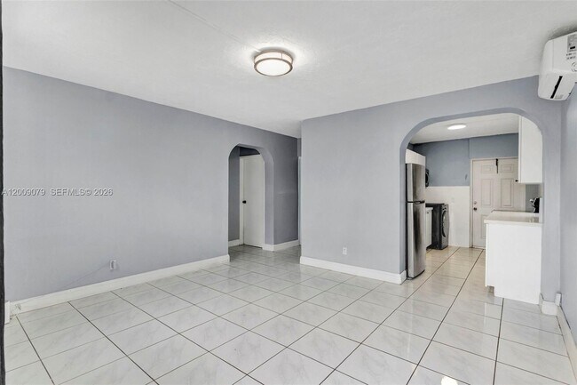 Foto del edificio - 2456 NW 6th St