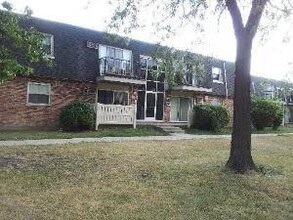 Building Photo - 9994 S 84th Terrace