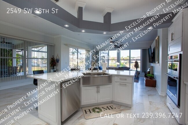 Building Photo - 2549 SW 38th St