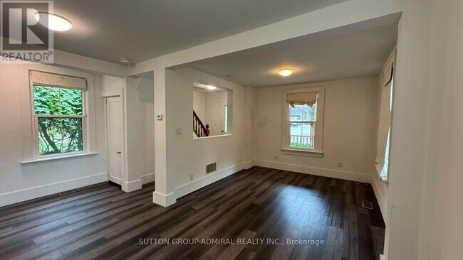 Building Photo - 741 Gorham St