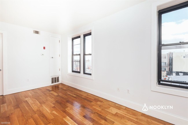 Foto del edificio - 1 br, 1 bath  - 115 S 2nd St