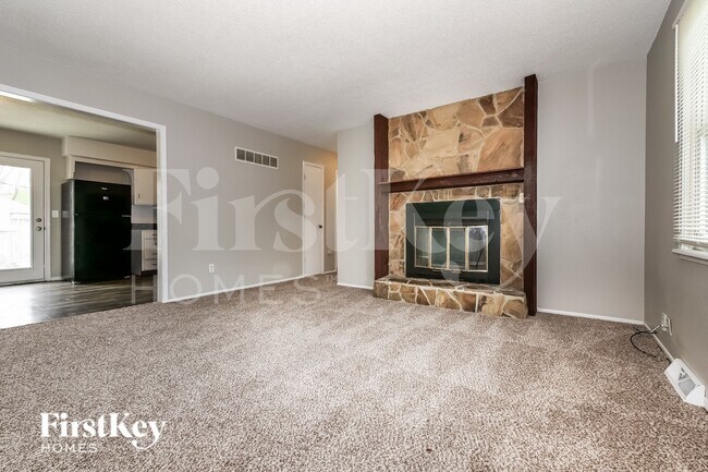 Foto del edificio - 19304 E 7th St N