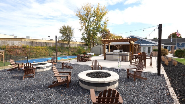 New Outdoor Lounge - The Bend Apartments - Student Housing