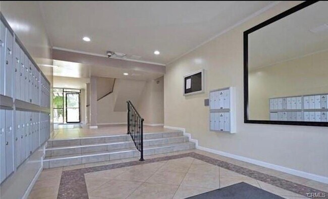 Foto del edificio - 5403 Newcastle Ave