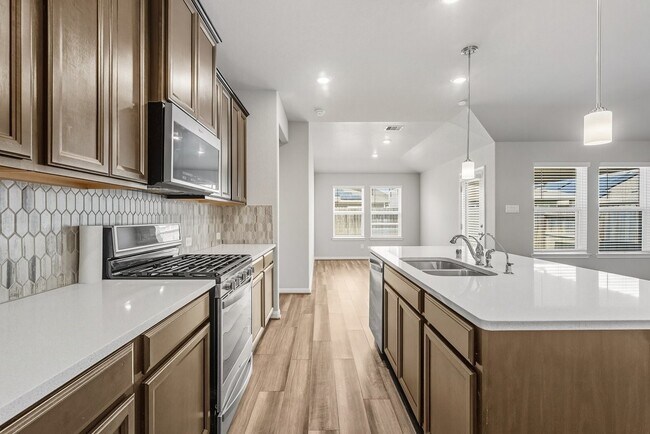 Foto del edificio - 7222 Melrose Ln